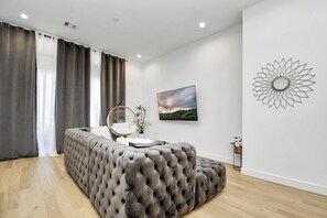 2 quartos, ferros/tábuas de passar roupa, Wi-Fi, roupa de cama