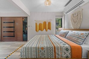 4 chambres, bureau, Wi-Fi gratuit, draps fournis