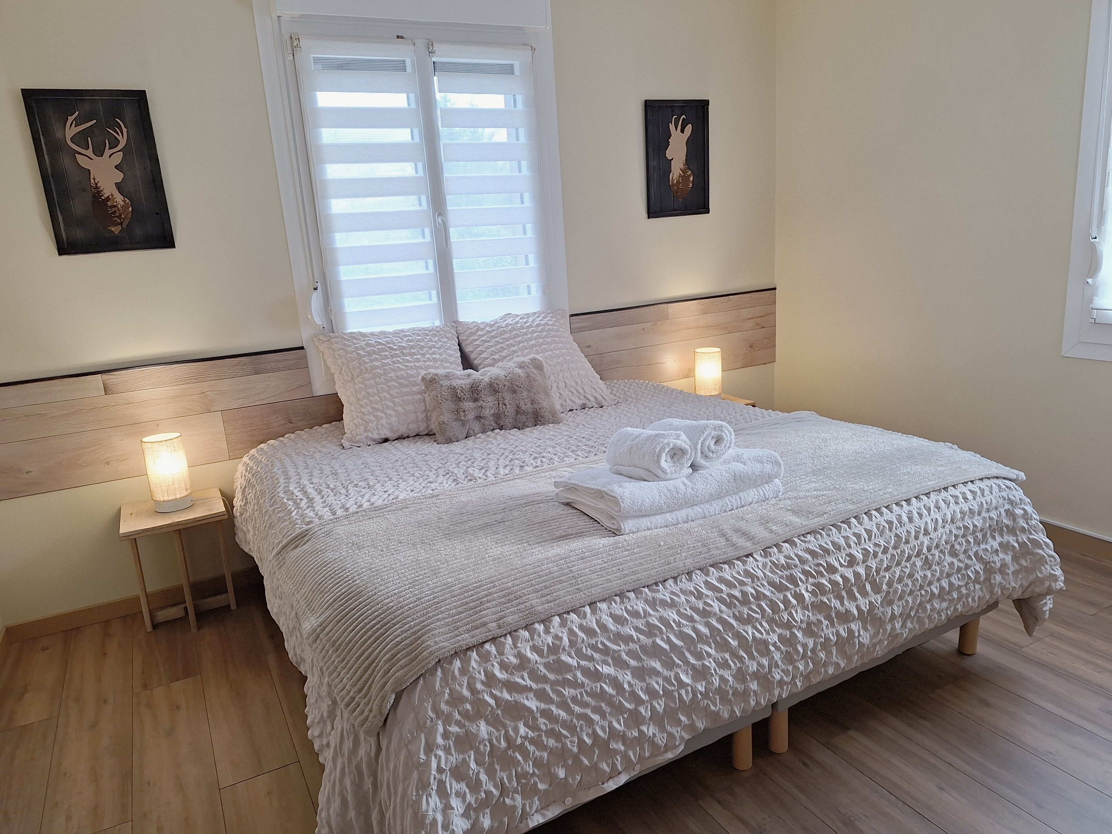 2 chambres, lit parapluie, Wi-Fi gratuit, draps fournis
