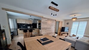Interior - House 3★ with Sauna & Games Room: The Ideal Family Hideaway (Bussang)