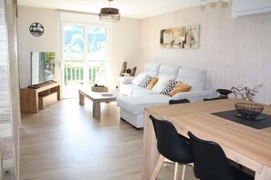 Smart TV, foosball, books