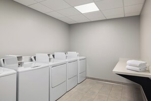 Laundry room - Towneplace Suites By Marriott Hickory (Hickory)