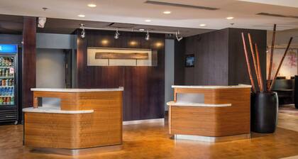 Courtyard By Marriott Fresno Downtown