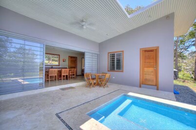 Cheerful 3BR Villa with Pool