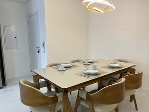Basic Apartment | Dining - Complete Stay 500m From the sea in Itapema - Stws (Itapema)