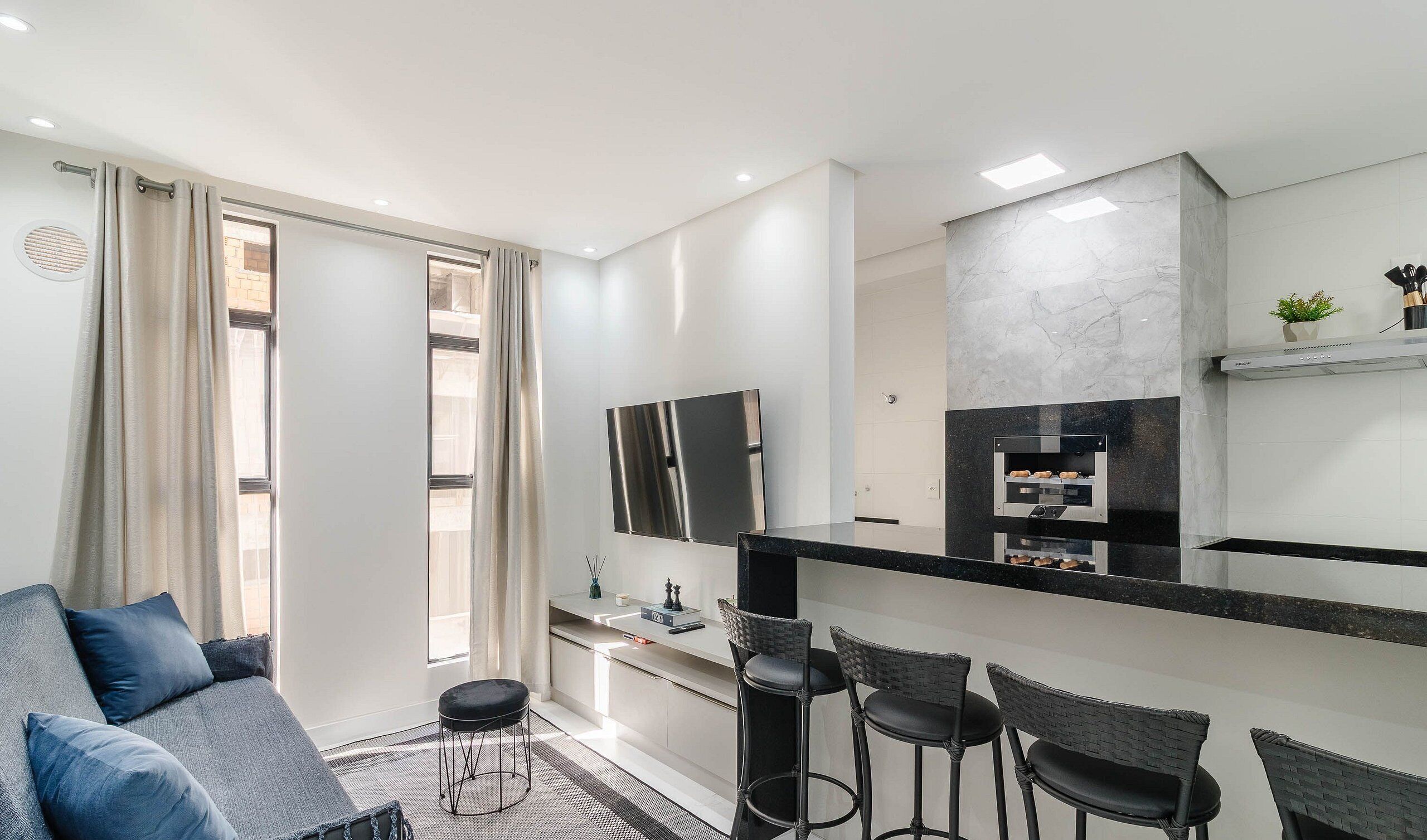 Basic Apartment | Living area