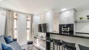 Basic Apartment | Living area