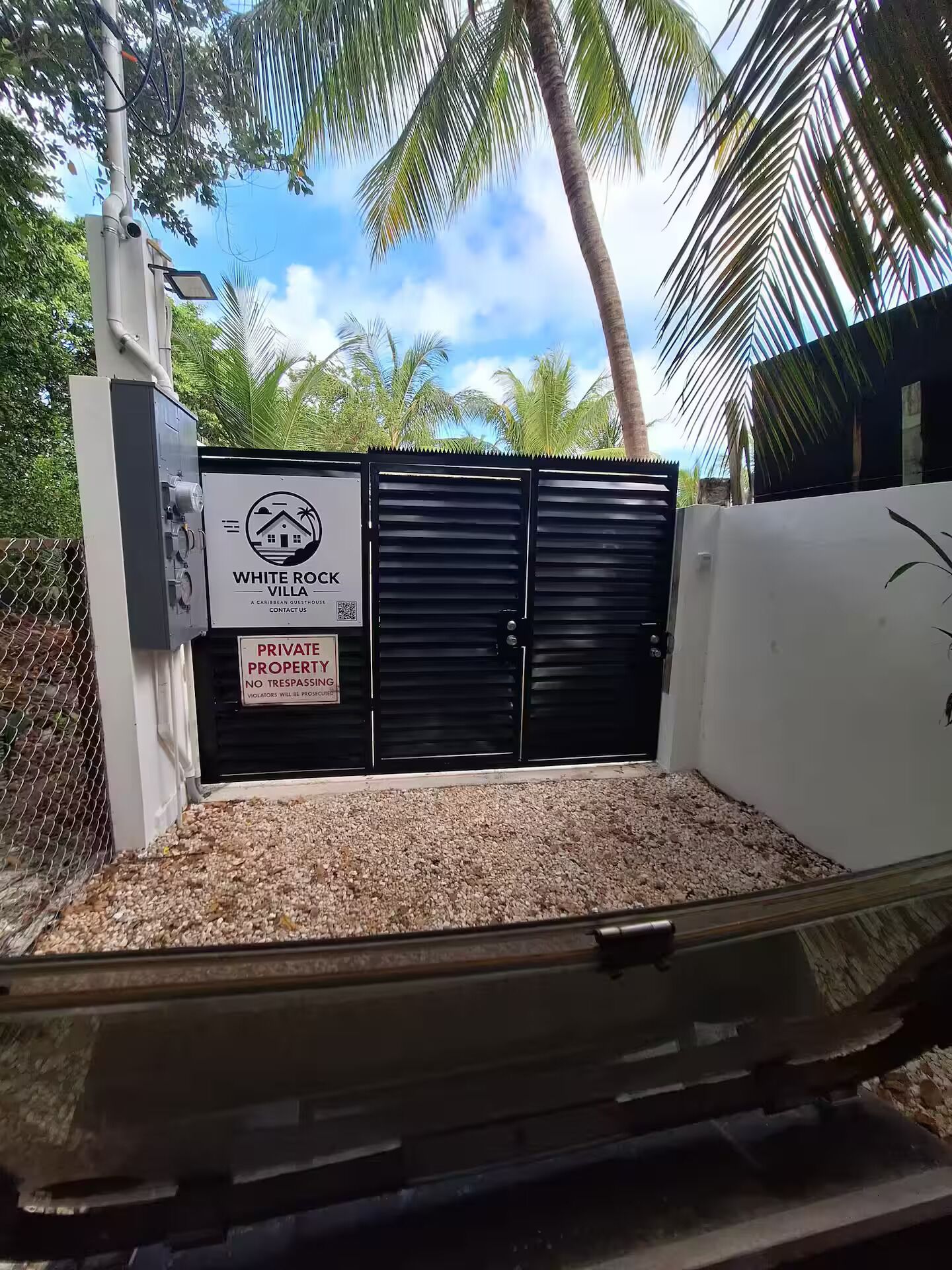 المنطقة المحيطة بالمنشأة