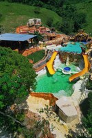3 piscinas al aire libre