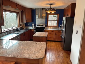 Micro-ondas, fogão, cooktop, lava-louças