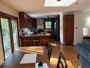 Micro-ondas, fogão, cooktop, lava-louças