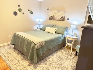 2 soverom, strykejern/-brett, wi-fi og sengetøy