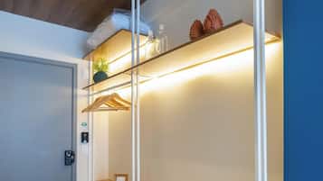 Deluxe Apartment | Dining