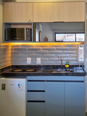 Private kitchen - SEASON Smart Flats by BLU stay (Ipojuca)