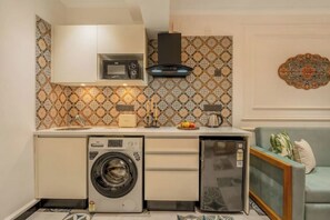 Interior - Staymaster Veridian  Studio  Nr Beach  AC (Calangute)