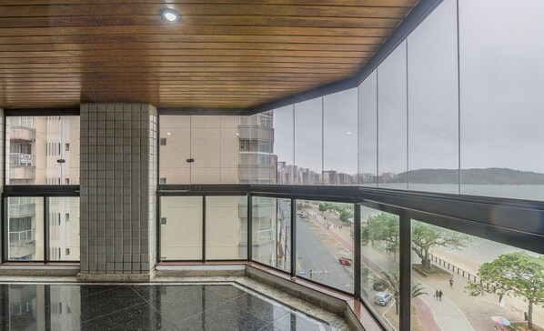 شقة بتجهيزات أساسية | المنشأة من الداخل