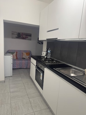 Oven, dishwasher
