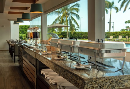 Restaurant. Hotel Katuxlan