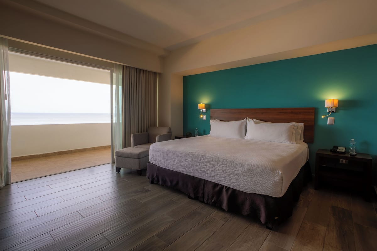 Suíte estúdio luxo, vista para o mar | Roupas de cama premium, cofres nos quartos, cortinas blackout