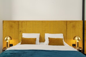 1 bedroom, free WiFi, bed sheets - Suite Apartment with City View (Wrocław)