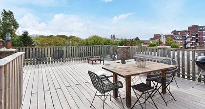 Penthouse with big terrace 50M close to beach and family neighbourhood.