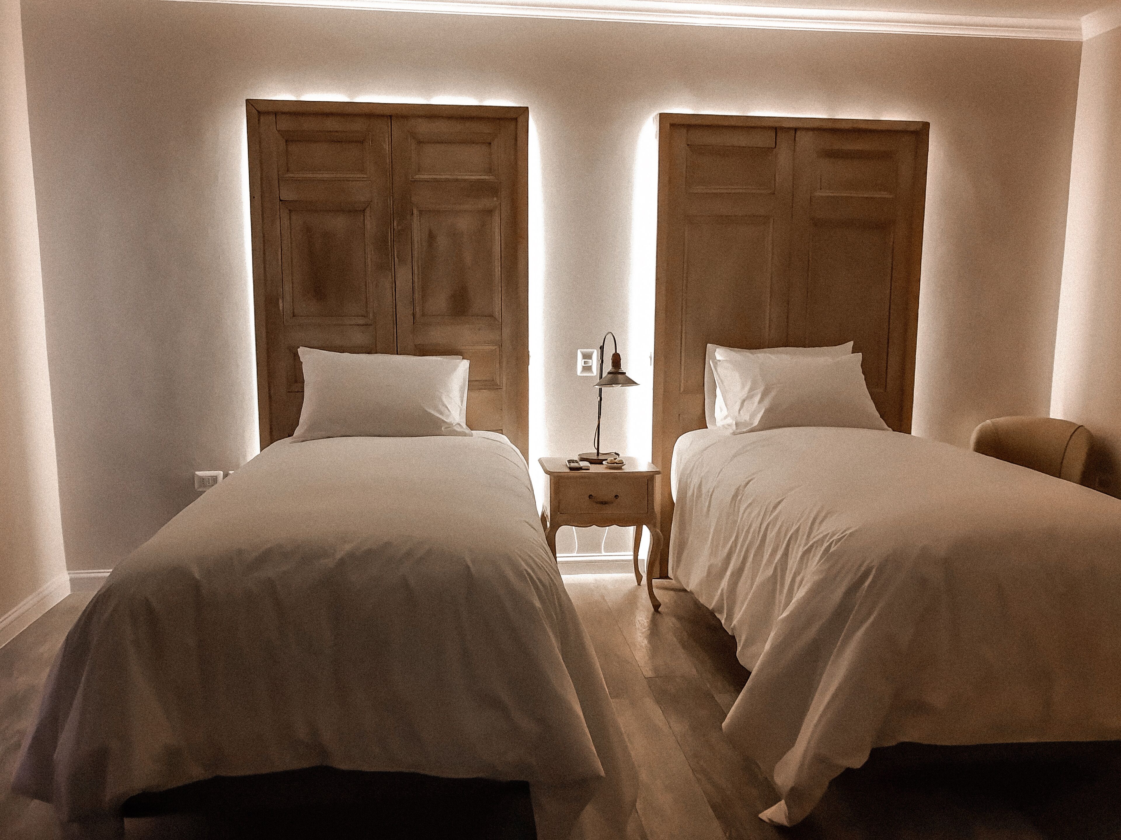 Habitación estándar doble, vistas al jardín | Caja fuerte, escritorio, wifi gratis y ropa de cama