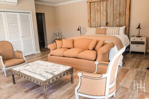 Deluxe-Doppelzimmer, Terrasse, Gartenblick | Zimmersafe, Schreibtisch, kostenloses WLAN, Rollstuhlgeeignet