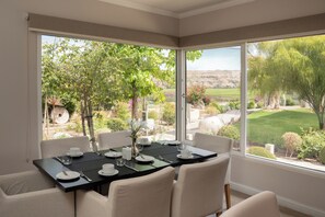 Free daily buffet breakfast  - Hacienda Huamalata  (Ovalle)