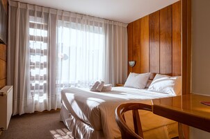 Standard Double Room | Free WiFi, bed sheets