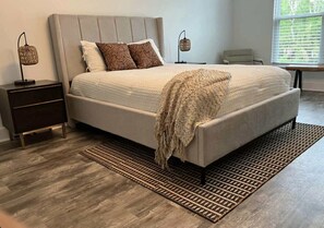 3 多间卧室、熨斗/熨衣板、WiFi、床单