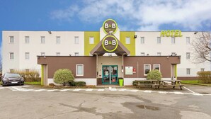 Exterior - B B Hotel Tours Centre Commercial La Petite Arche Hotel (Tours)