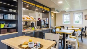 Dining - B B Hotel Tours Centre Commercial La Petite Arche Hotel (Tours)