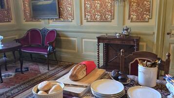 Free daily continental breakfast