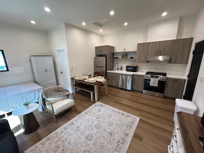 Strykejern/-brett, wi-fi og sengetøy