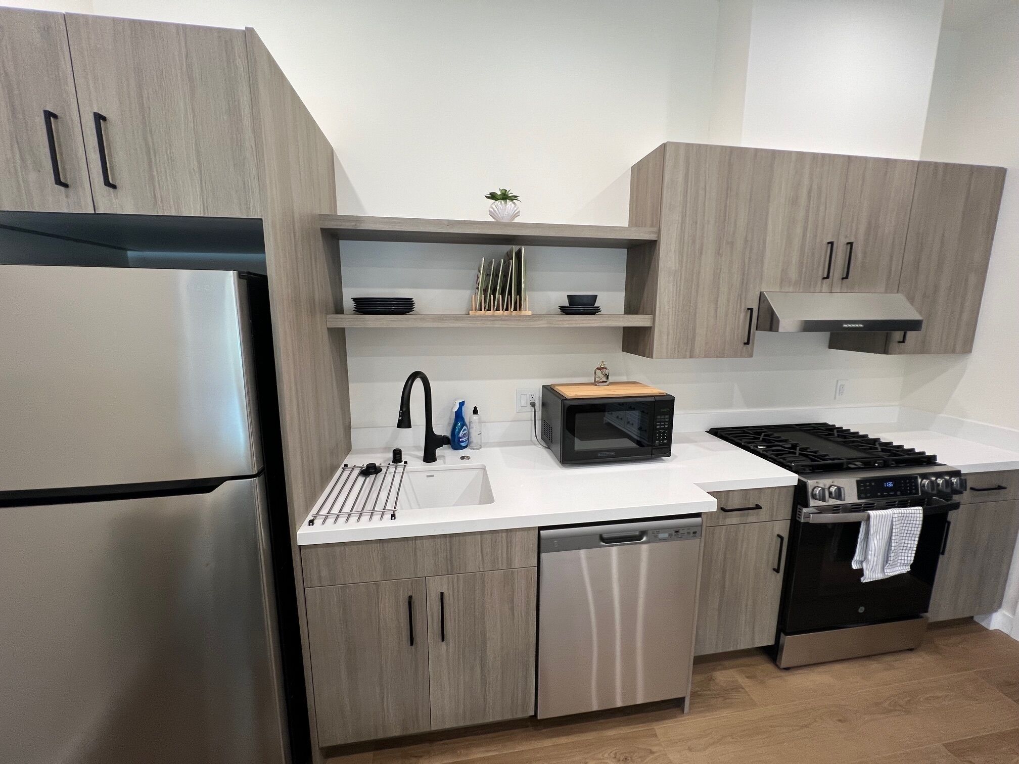 Microwave, oven, stovetop, dishwasher