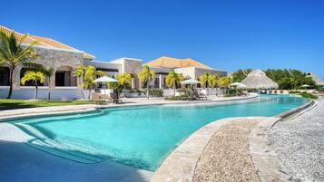 Alberca al aire libre