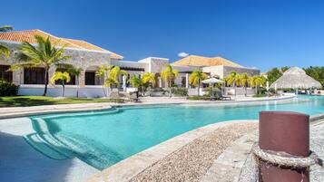 Alberca al aire libre