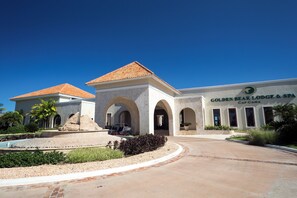 Exterior - Comfy Studio in Cap Cana with Balcony, Pool Access & Beach Nearby (Punta Cana)