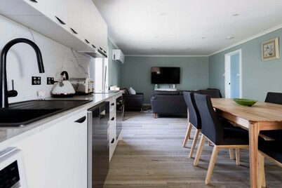 Melrose Retreat with Court Access