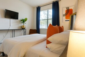 1 chambre, bureau, fer et planche à repasser, Wi-Fi gratuit