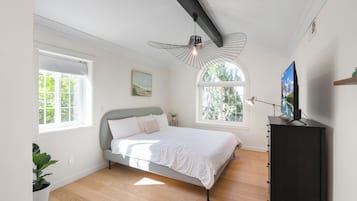 3 soverom, strykejern/-brett, wi-fi og sengetøy