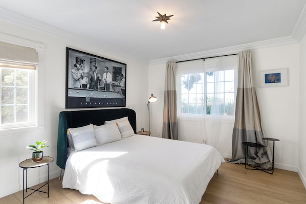 3 多间卧室、熨斗/熨衣板、WiFi、床单