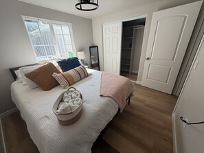 5 makuuhuonetta, silitysrauta/-lauta, Wi-Fi, vuodevaatteet