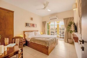 1 bedroom - Staymaster Zyric A415  Serviced Apartment Pool (Siolim)