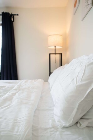 2 quartos, ferros/tábuas de passar roupa, Wi-Fi, roupa de cama