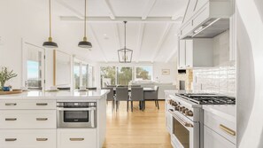 Interior - Vineyard Views w/ Pool & Game Room Near Trails, Wineries Beginnings Ranch & Vineyard by Avantstay (Paso Robles)