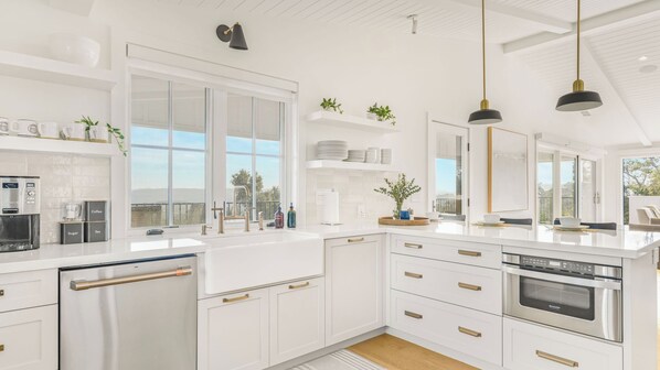 House (6 Bedrooms) | Interior - Vineyard Views w/ Pool & Game Room Near Trails, Wineries Beginnings Ranch & Vineyard by Avantstay (Paso Robles)