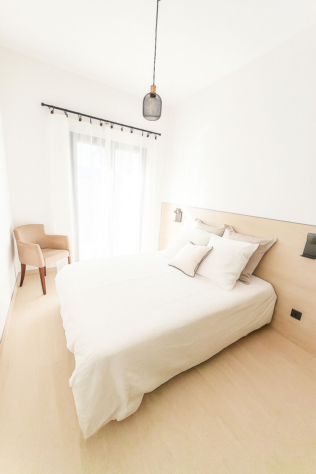 2 bedrooms, iron/ironing board, travel cot, free WiFi