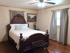 4 bedrooms, WiFi, bed sheets - Beautiful 4-bedroom home in Webberville (Webberville)