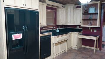 MikrovÄgsugn, ugn, spishÀll och diskmaskin